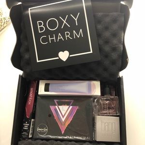 Boxy charm - August 2018